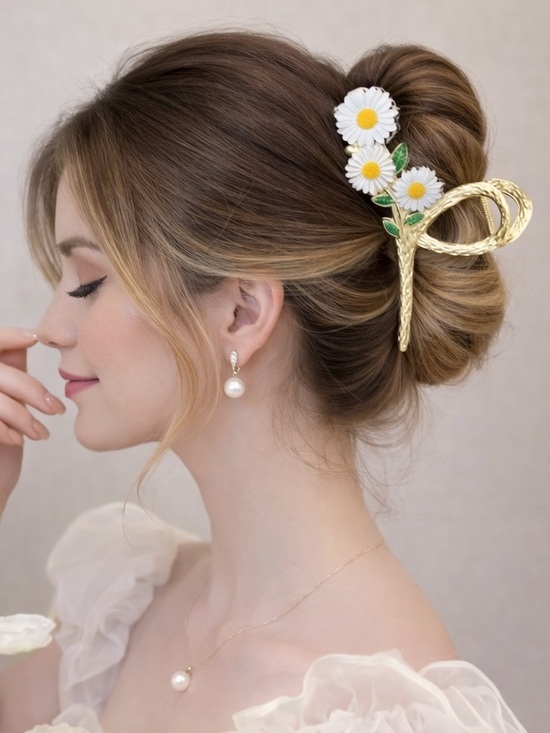Gold Daisy Flower Hair Clip main image 4